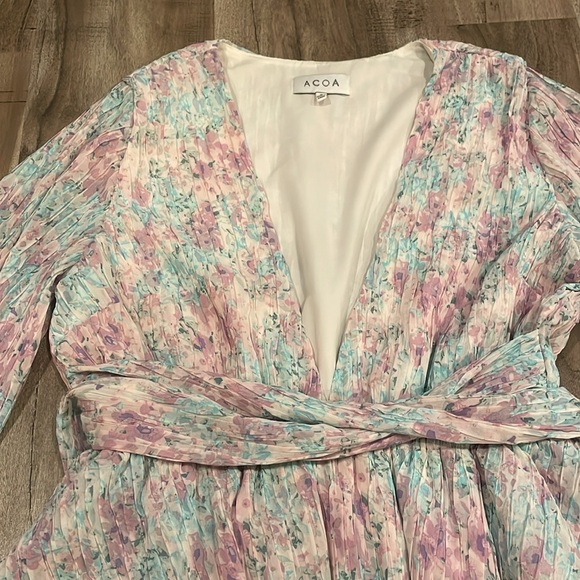 ACOA Floral Dress - Picture 3 of 4